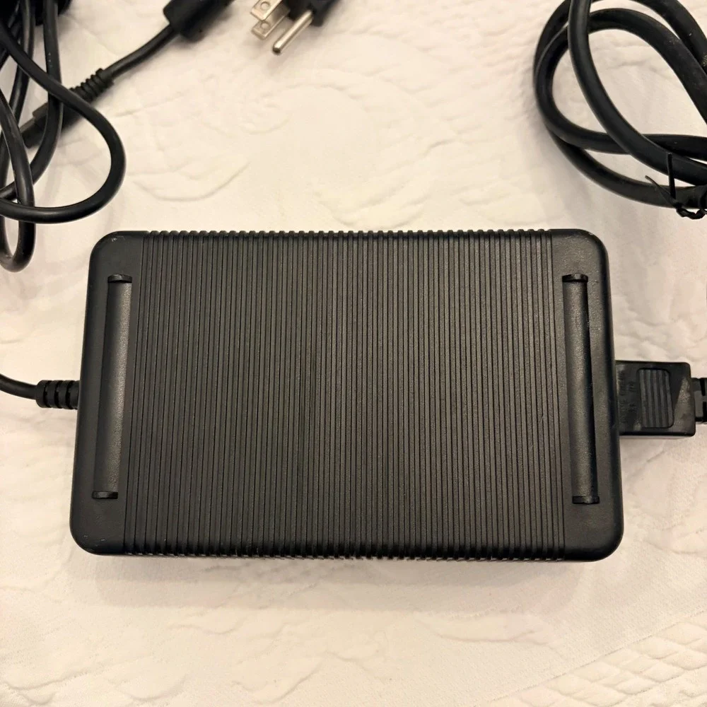 Sony AC-FD002 AC Adapter 14.5V 6900mA Power Supply for KLV-23HR1 TV